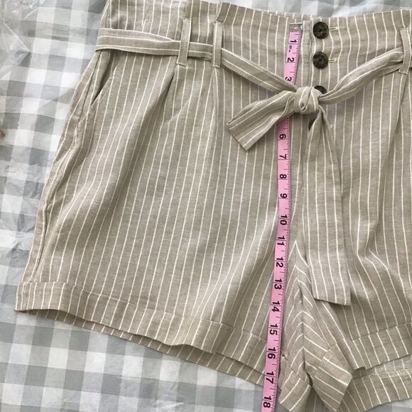 2/40$ Reitmans Beige Striped Linen Cotton Resort Bermuda Shorts NWT plus size 18 - Picture 5 of 11